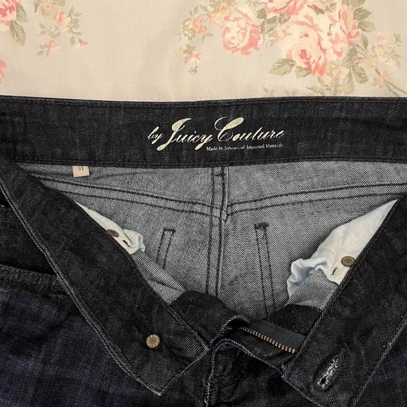 Low waisted jeans - Picture 2 of 3